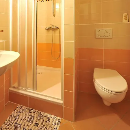 Aplend Kamzik Aparthotel 3*