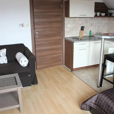 Aplend Kamzik Aparthotel