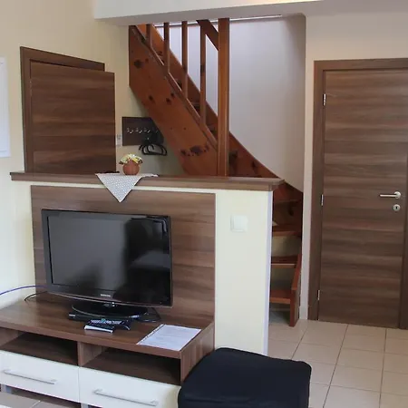 Aplend Kamzik Aparthotel 3*