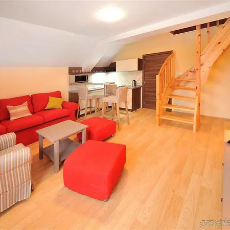 Aplend Kamzik Aparthotel 3*