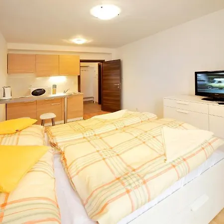 Aplend Kamzik Aparthotel