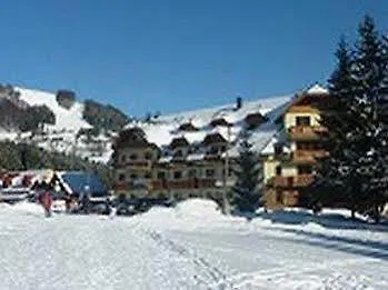 Aplend Kamzik Aparthotel High Tatras