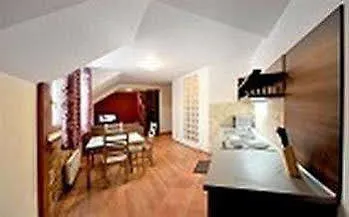 Aplend Kamzik Aparthotel